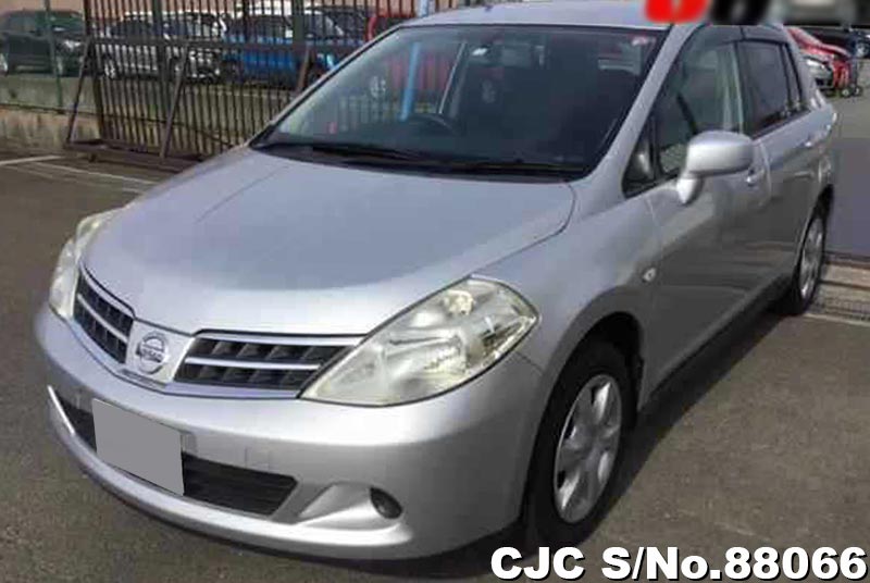 Nissan tiida latio 2010